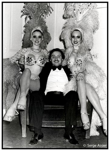 69 / 90 Philippe Jaccottet — 062.-les-bleu-Bell-Girls-au-Midem-1978-Cannes